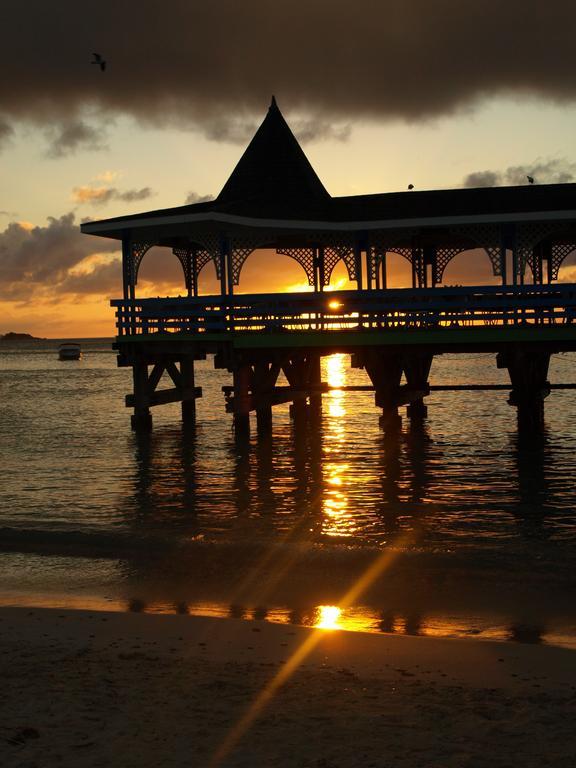 Hotel Starfish Halcyon Cove Dickenson Bay Exterior foto